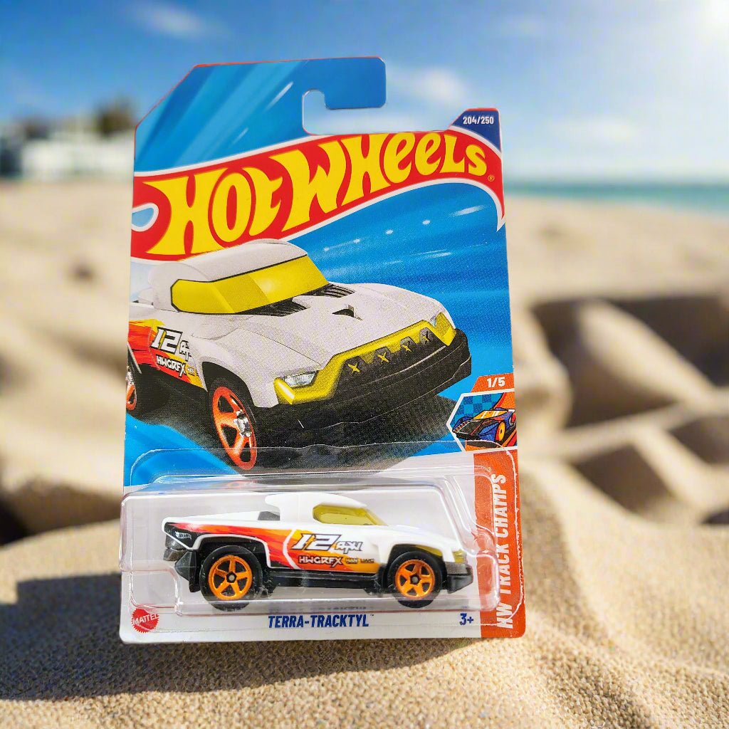 Hot Wheels Terra-Tracktyl 1:64 scale car