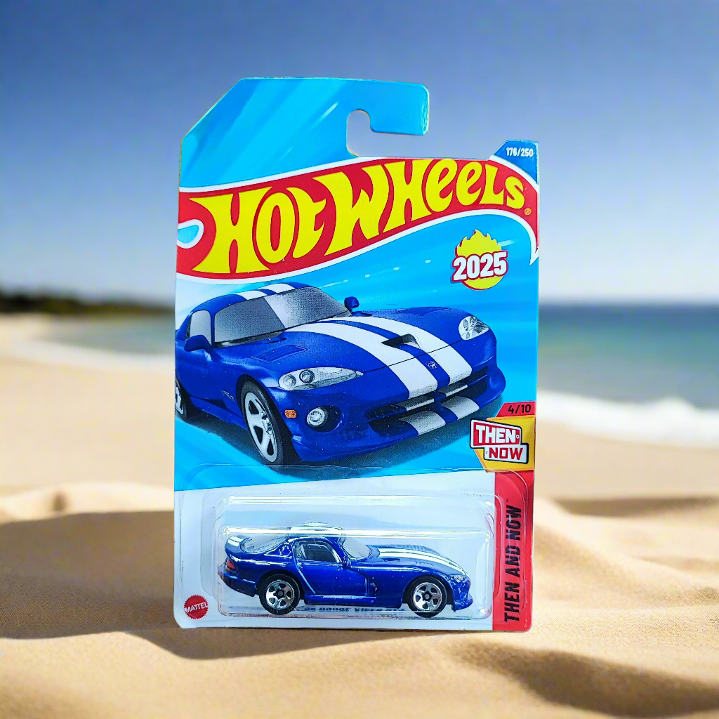 Hot Wheels 96 Dodge Viper GTS 1:64 scale car