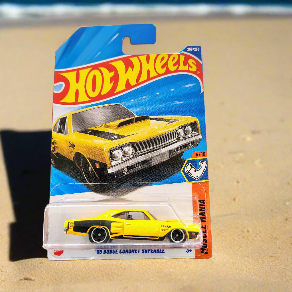 Hot Wheels 69 Dodge Coronet Super Bee 1:64 scale car