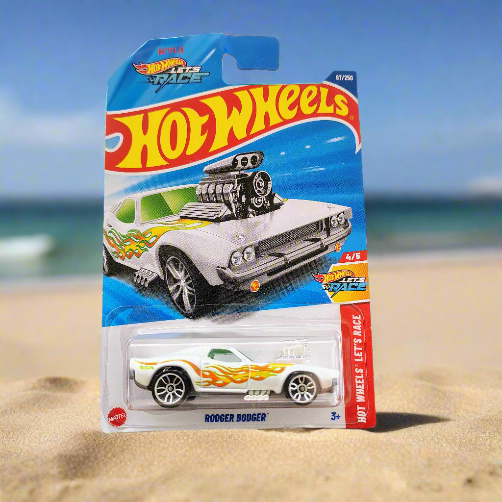 Hot Wheels Rodger Dodger  1:64 scale car